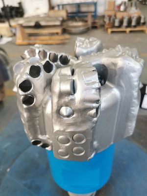 5 Blade Matrix Body PDC Drill Bits API Thread Rock Drilling Tool