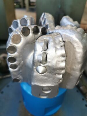 5.875 इंच स्टील बॉडी पीडीसी डायमंड ऑयल गैस ड्रिलिंग बिट